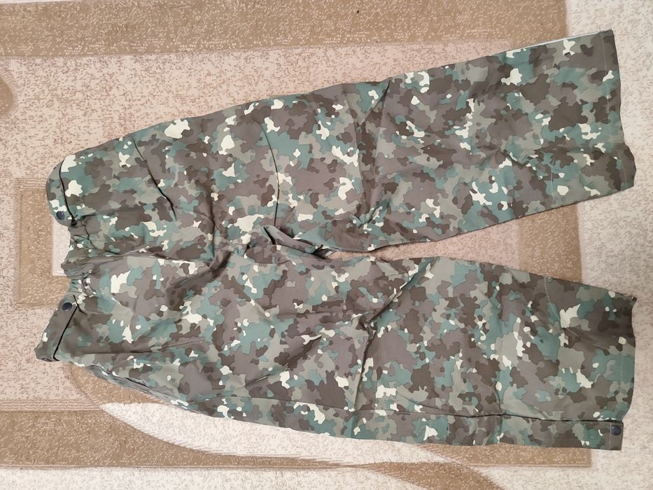 Costum intemperii camuflaj