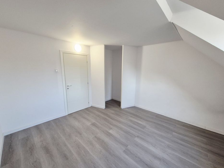 Apartament 3 camere decomandat-81 mp- Copou