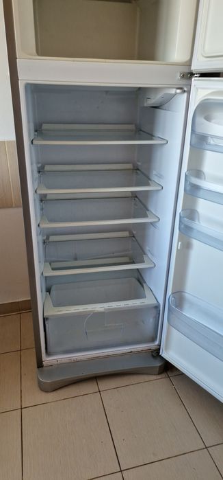 Combina frigorifica Indesit