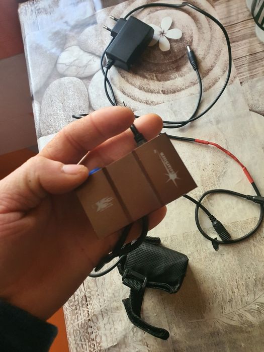 Far solar storm  cu încărcător