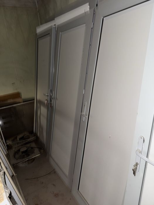 Двери пластиковые новые