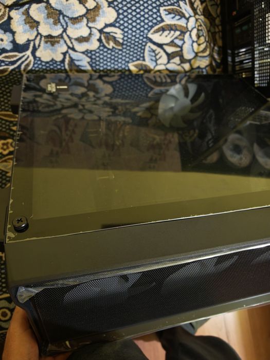 Vând carcasă Deepcool CC560 MESH V2 BLACK