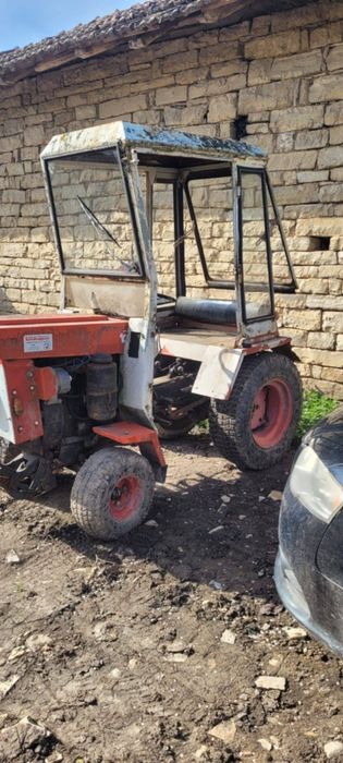 Трактор със косачка