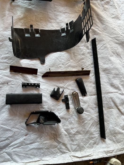 Салонные детали W124