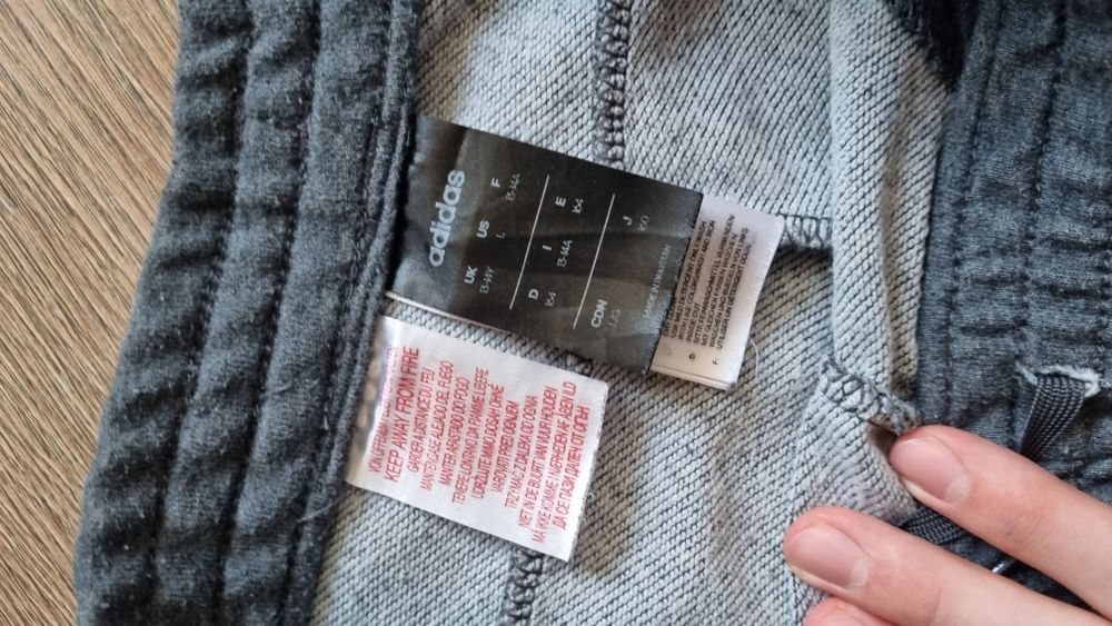 Pantaloni de trening adidas originali