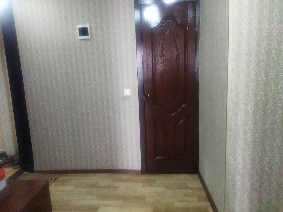 Sotiladi 2 xona Qoyliq 5 metro oldida