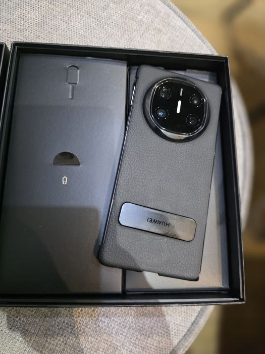Huawei  mate  X6
