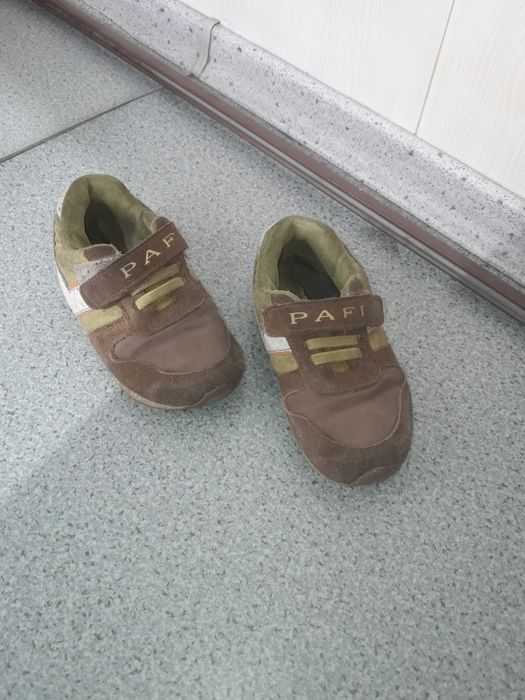 Кроссовки детские 28 размер