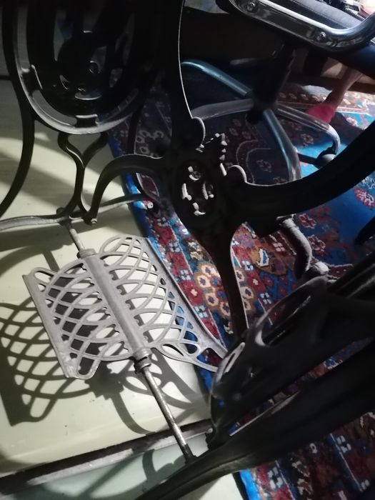 Mașină de cusut Singer