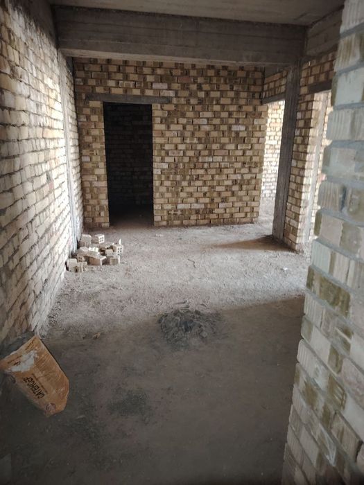 Квартира навстройка сотилади срочна  бам