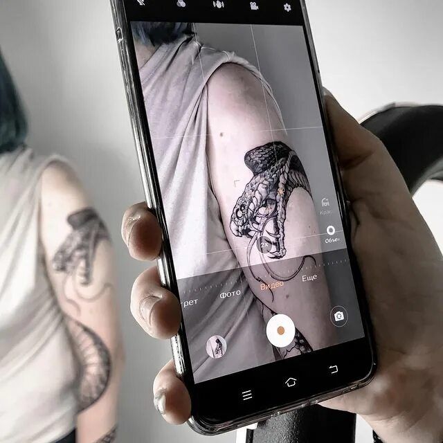 Deлаю татyupoвкu.