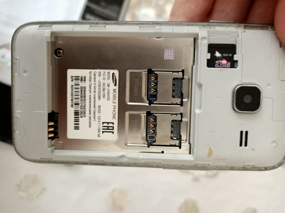 Телефон на запчасти