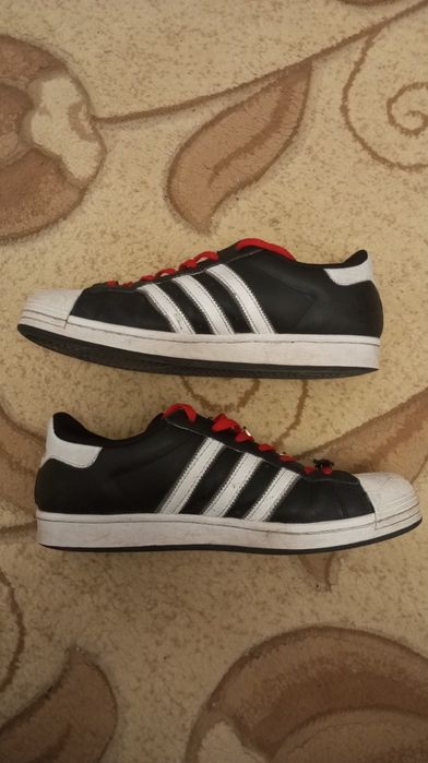 Продам кросовки адидас