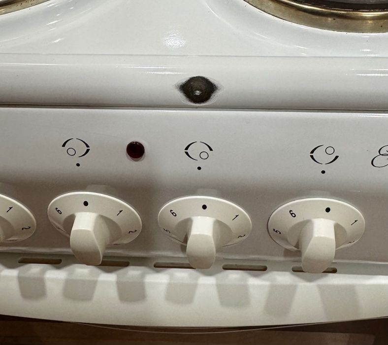 Продам кухонную плиту De luxe Evolution