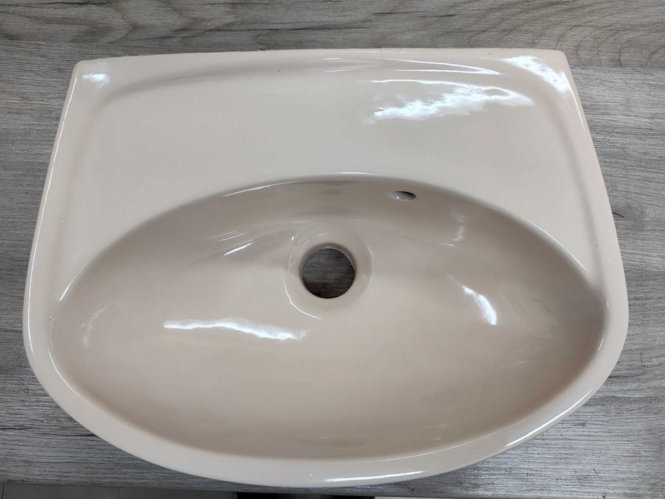 Малка мивка за WC възел.