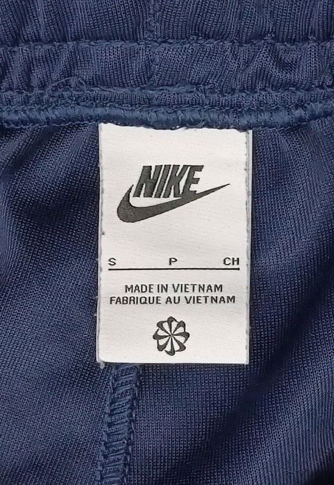 Nike Sportswear Repeat Sweatpants оригинално долнище S Найк долница