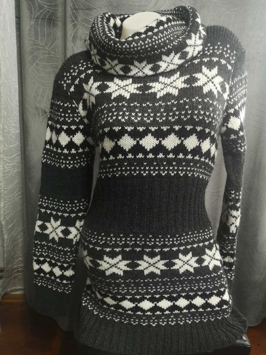 Pulover lung, rochie mini