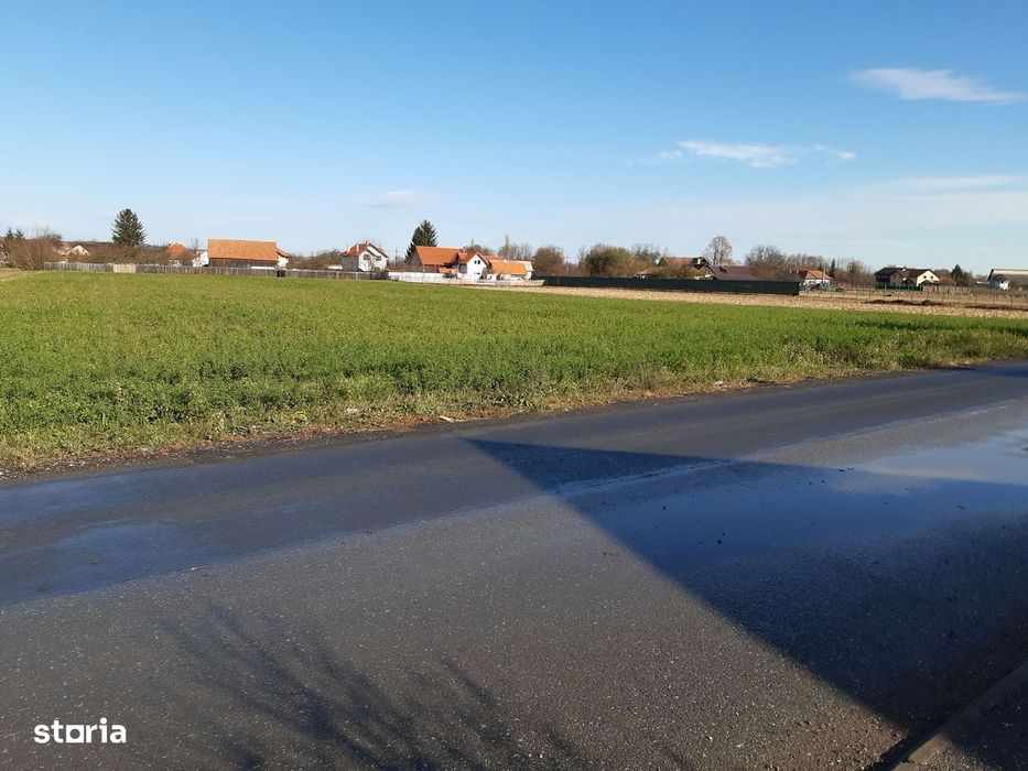Vand teren intravilan construibil bine pozitionat in Lunca Calnicului