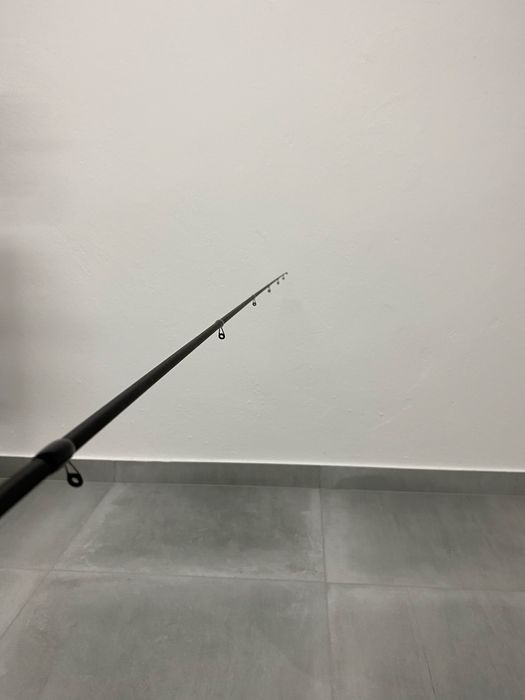 Въдица и макара за риболов на мач