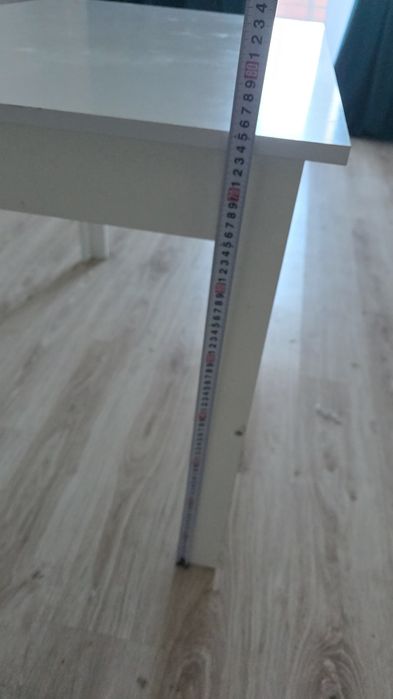 Стол со стульмя в отличном состояний