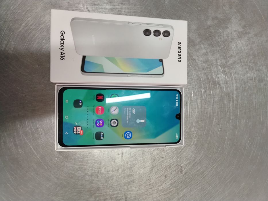 Продаётся телефон