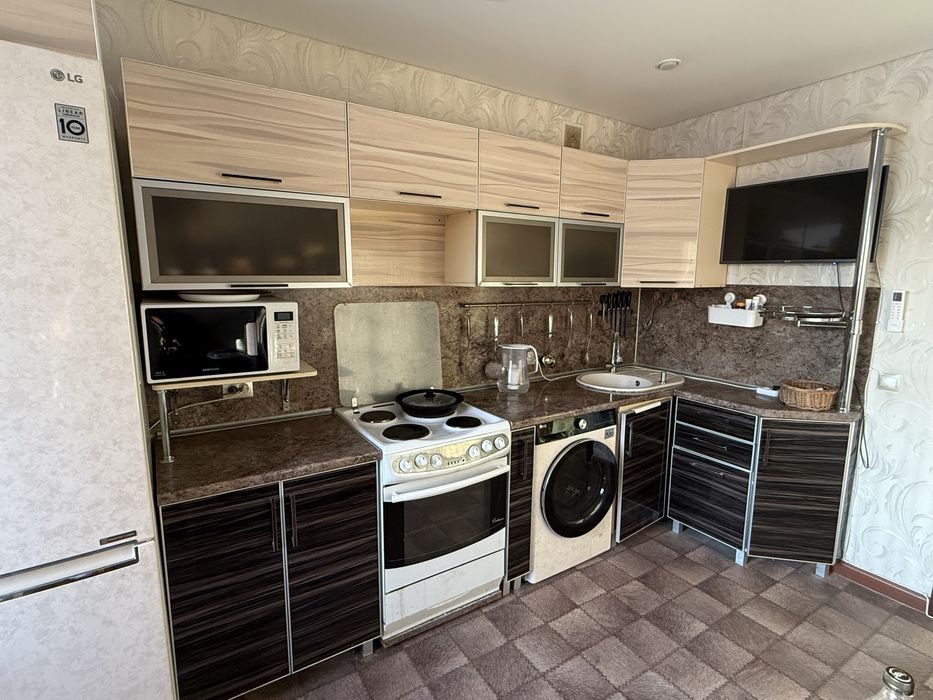 Кухонный гарнитур!!!