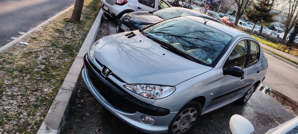 Peugeot 206 sedan