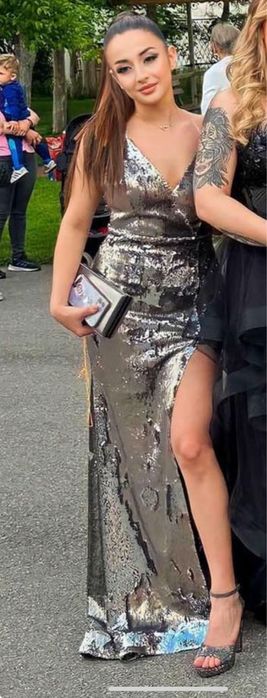 Бална рокля + обувки и чанта към нея