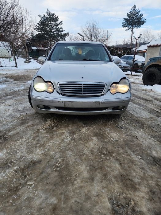 W203 2.7цди на части/w203 2.7cdi na chasti