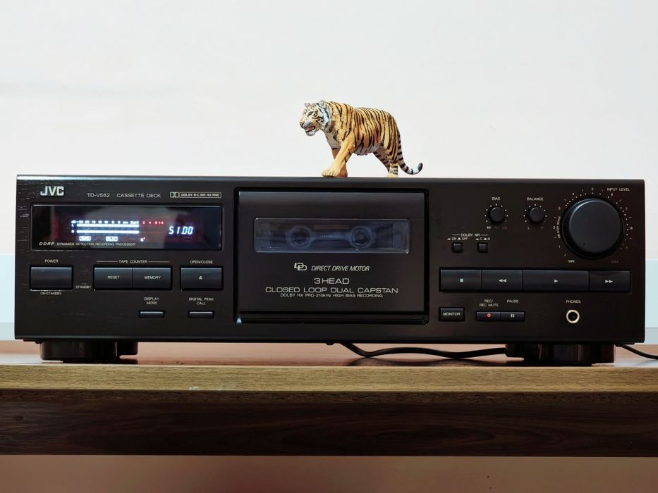 Jvc TD-V562. Un super deck. 3 Head DDD drive.  Preț fix !