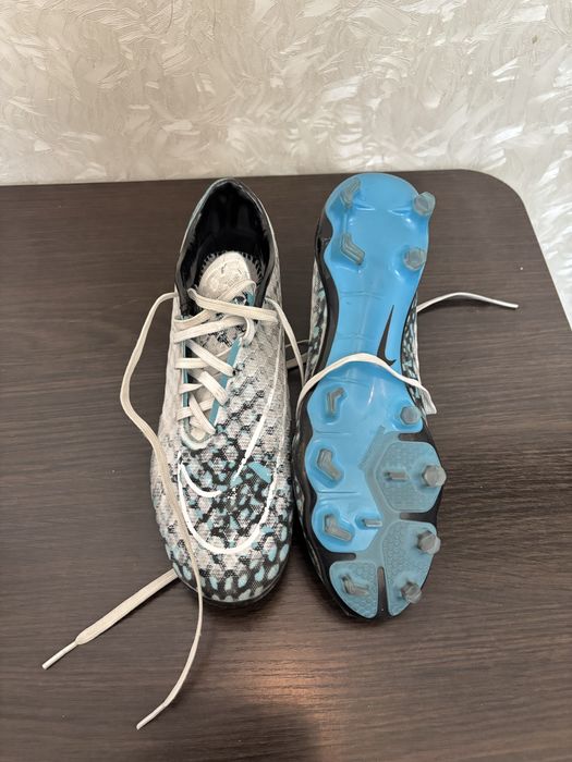 Бутсы Nike hypervenom