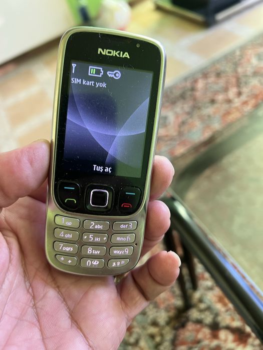 Nokia :6303без зарядно