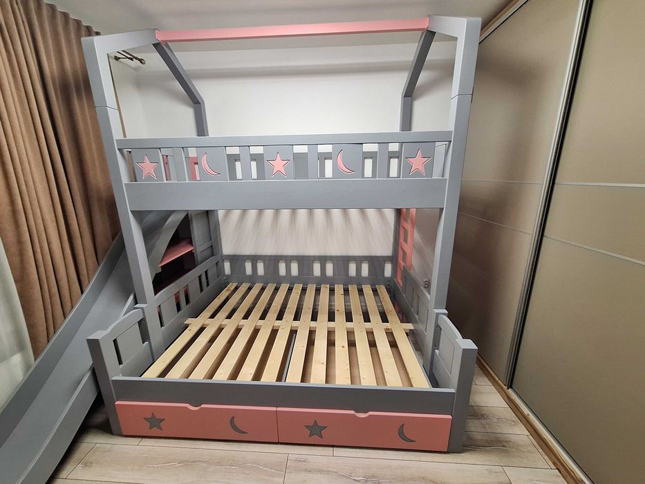 TRANSPORT GRATUIT.Pat etajat din lemn masiv.Cod 4007