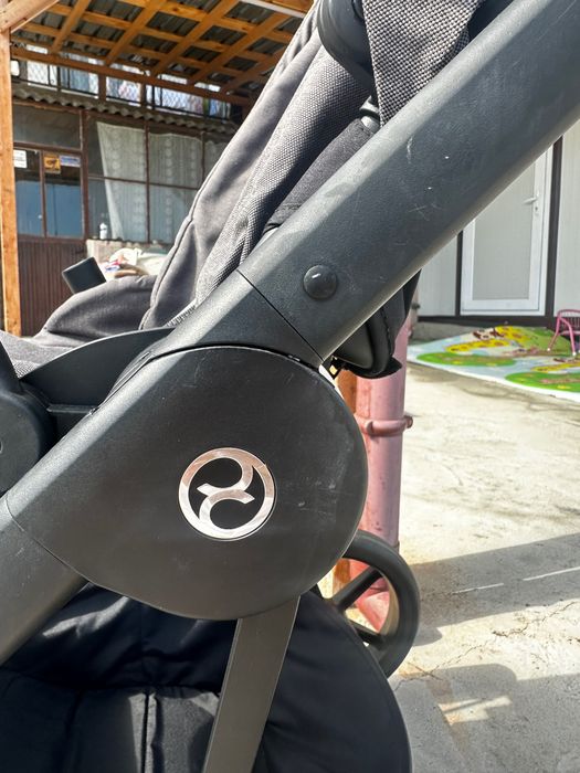 Бебешка количка Cybex Balios S Lux черно шаси