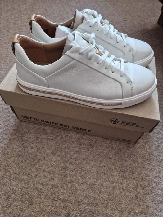 Сандали Caprice и  Сникърси Clarks