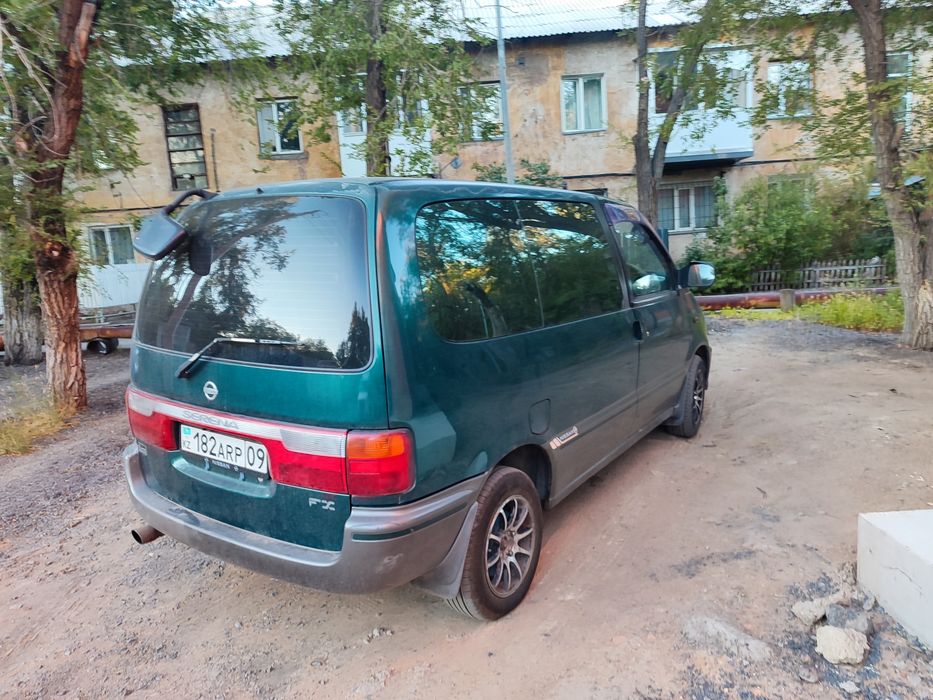 Продам Nissan Serena