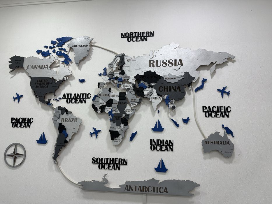 Карта  мира светящаяся  3 D