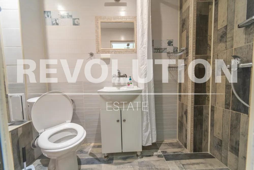 Дава се под наем Едностаен апартамент в Варна, Център - 40 кв.м за 425 € - Снимка #8