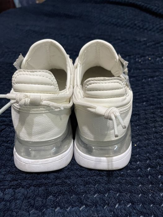 Кроссовки DKNY