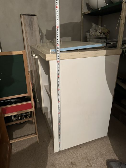 Продавам кухненски шкаф