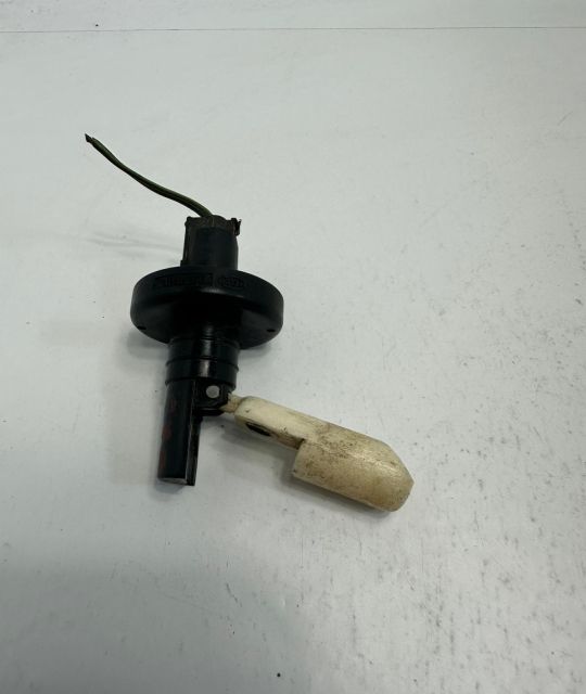 Senzor nivel apa spalare geam 2205400045 Mercedes-Benz E-Class  seria