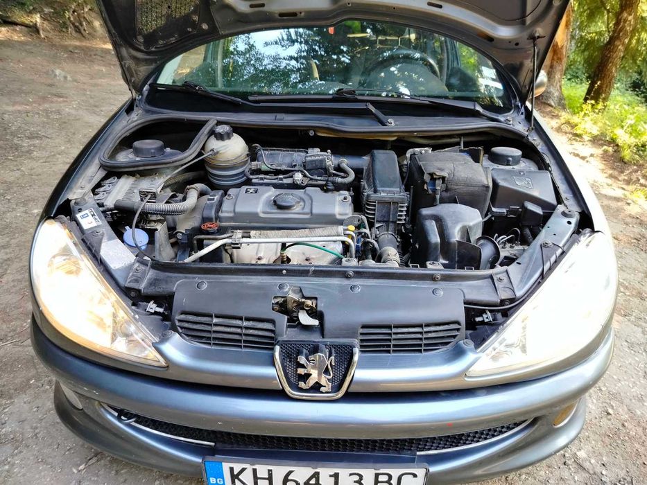 Лек автомобил Peugeot 206 SW - Само на 65000 км