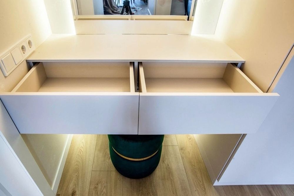 Шкаф на заказ  .