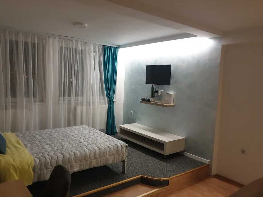 Дава се под наем Едностаен апартамент в Пловдив, Център - 39 кв.м за 163.2 € - Снимка #1