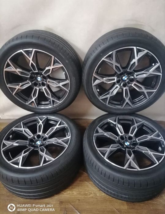 Jante BMW Seria 7 G70 pe 20 echipare vara