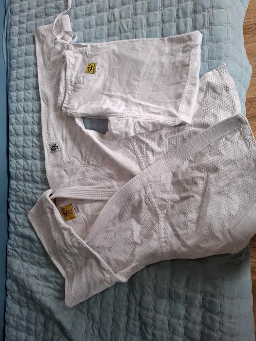 Кимоно за джудо на фирмс Хаджиев