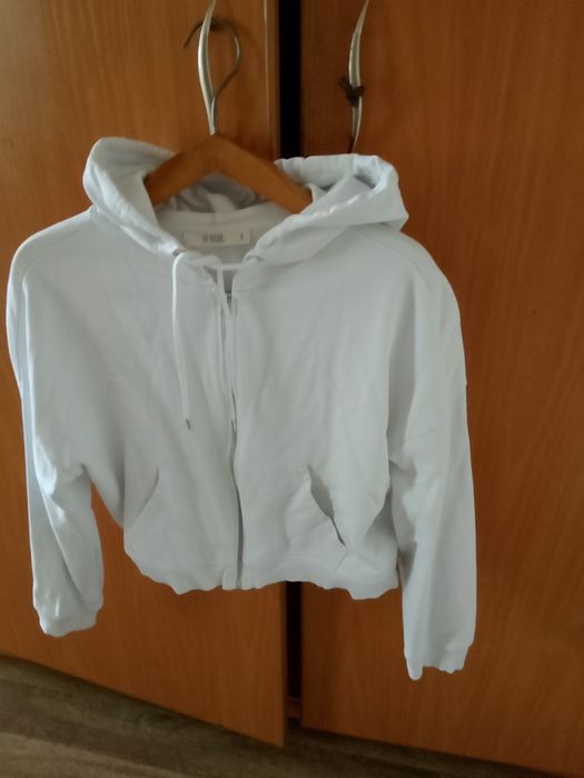 Кофта  худи.  спортивная. И тёплые спортивные брюки