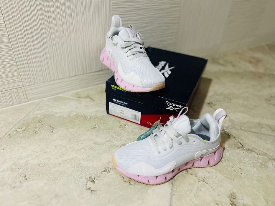 Чисто нови Маратонки Reebok