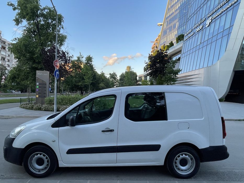 Peugeot Partner 2018г Товаропътник 5 места дълга база, РЕАЛ.КМ.ОТЛ.