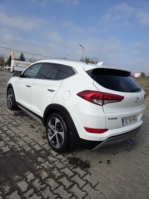 Vand hyundai Tucson 4x4 cu Gpl